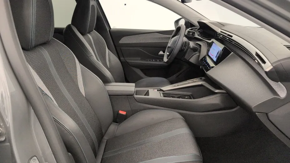 PEUGEOT 408 -