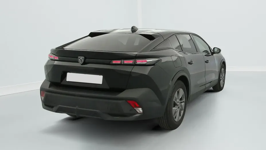 PEUGEOT 408 -