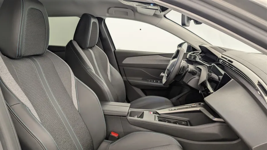 PEUGEOT 408 -