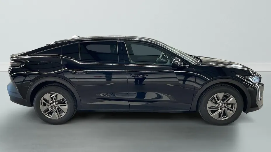 PEUGEOT 408 -