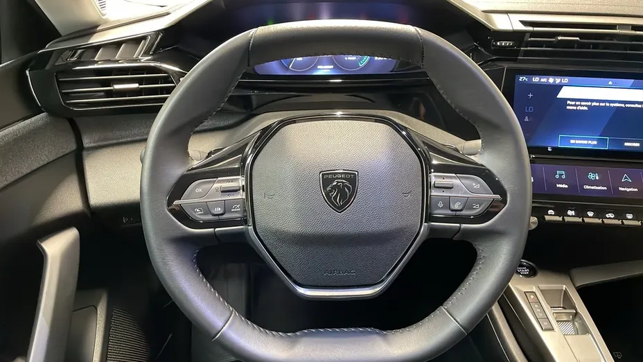 PEUGEOT 408 -