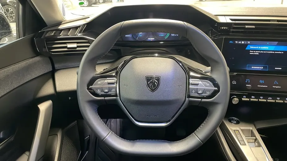 PEUGEOT 408 -
