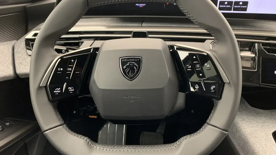 PEUGEOT 5008 -