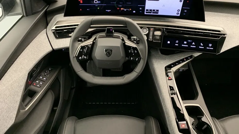 PEUGEOT 5008 -