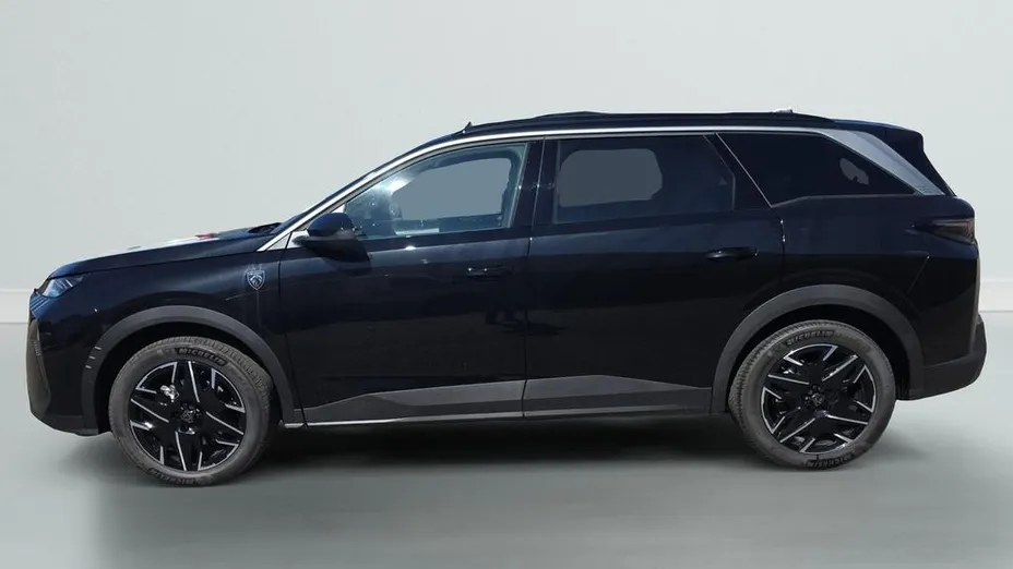 PEUGEOT 5008 -