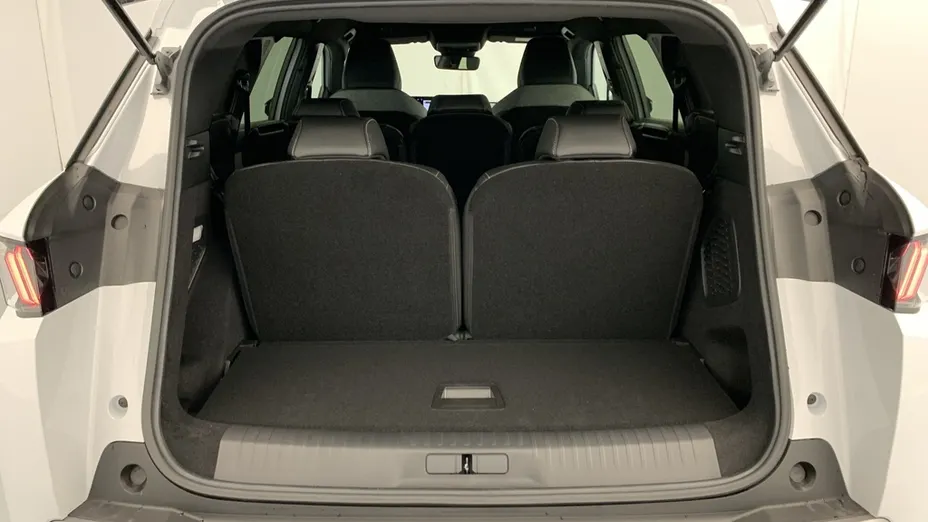 PEUGEOT 5008 -