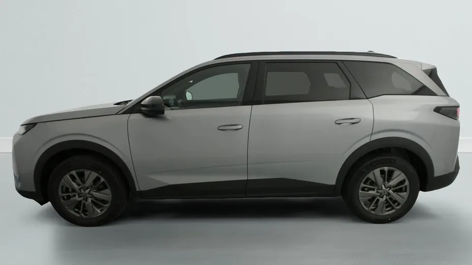 PEUGEOT 5008 -
