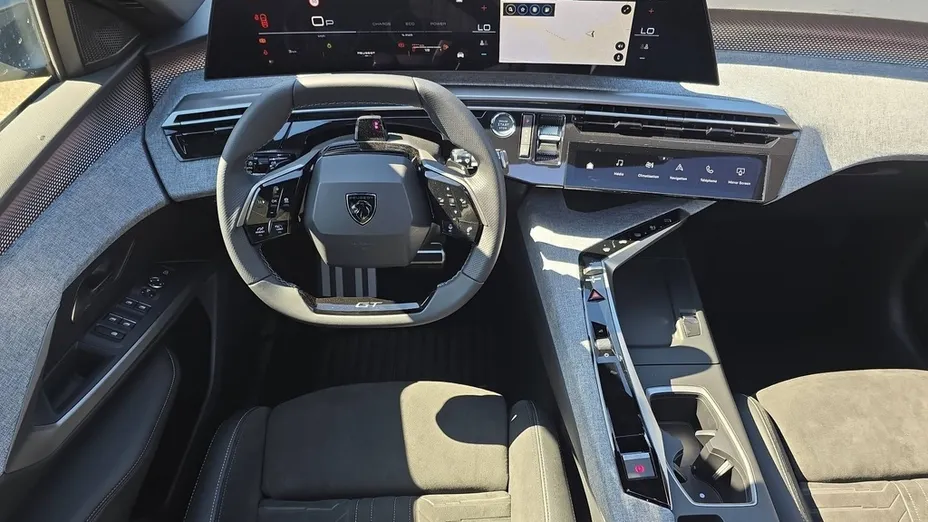 PEUGEOT 5008 -