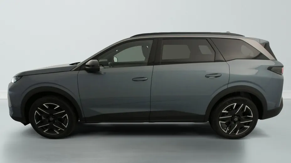 PEUGEOT 5008 -