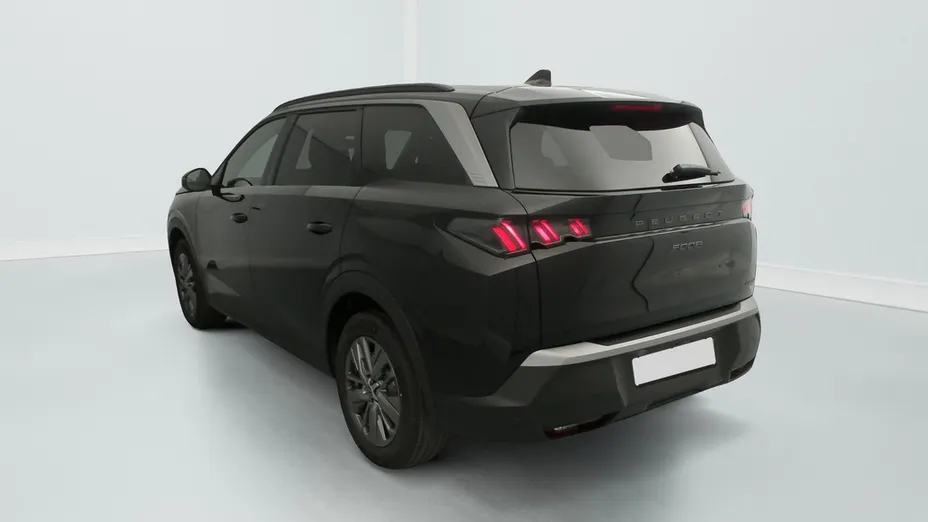 PEUGEOT 5008 -