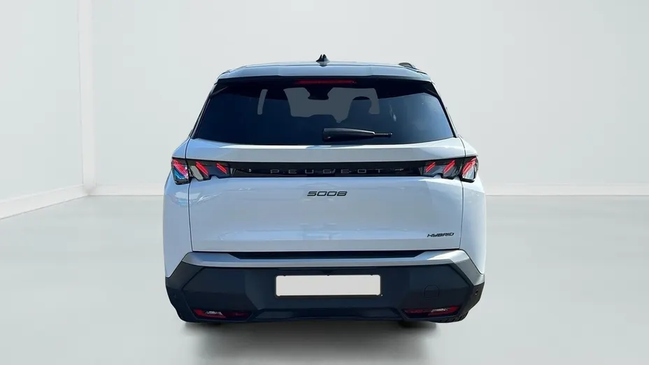 PEUGEOT 5008 -