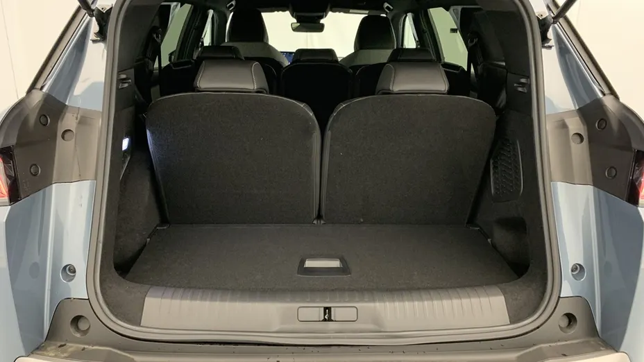 PEUGEOT 5008 -