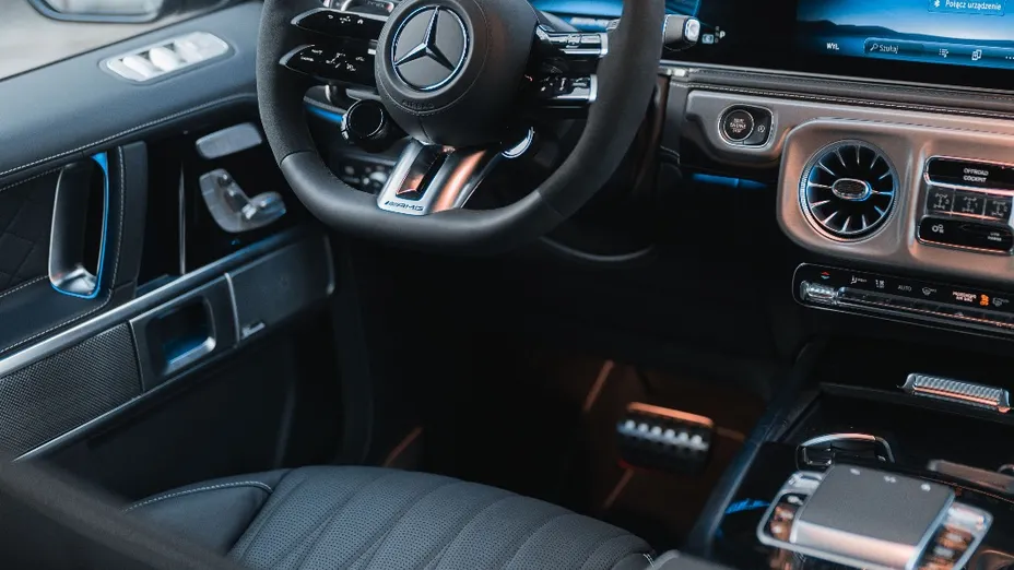 MERCEDES-BENZ Klasa G AMG G 63 mHEV 9G-TCT