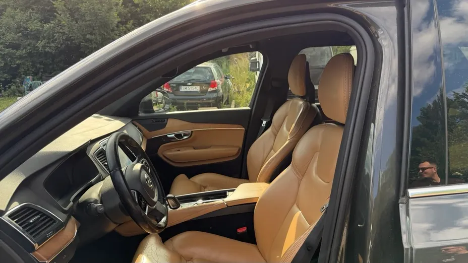 VOLVO XC90 XC90 B5 B AWD Momentum Pro 7os aut