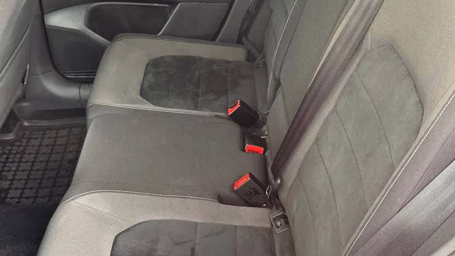 VOLKSWAGEN Golf Sportsvan -