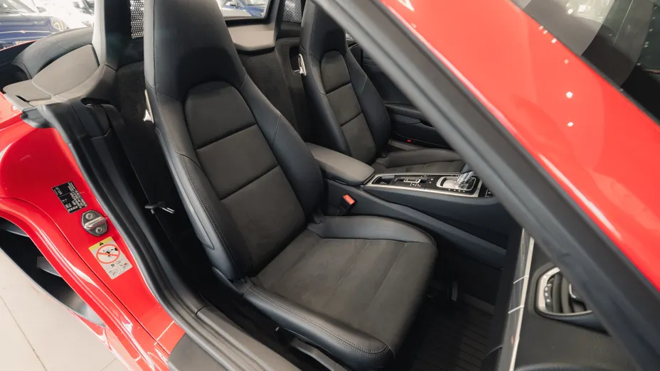 PORSCHE Boxster 718 Boxster GPF PDK