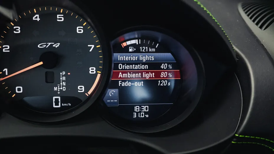 PORSCHE Cayman 718 Cayman GPF GT4 PDK