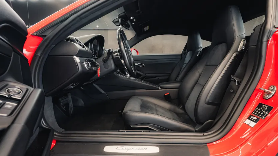 PORSCHE Cayman 718 Cayman GPF PDK