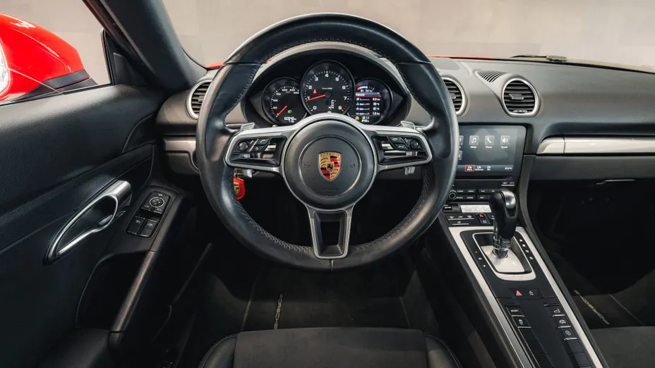 PORSCHE Cayman 718 Cayman GPF PDK