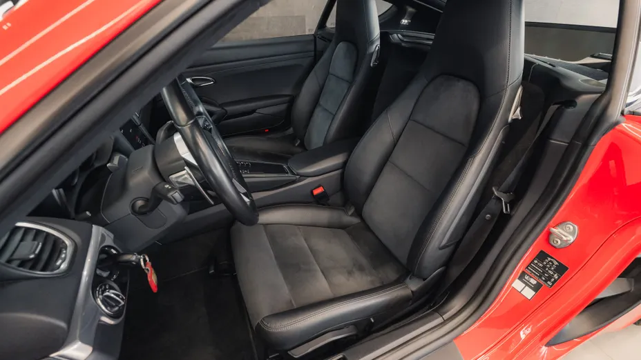 PORSCHE Cayman 718 Cayman GPF PDK