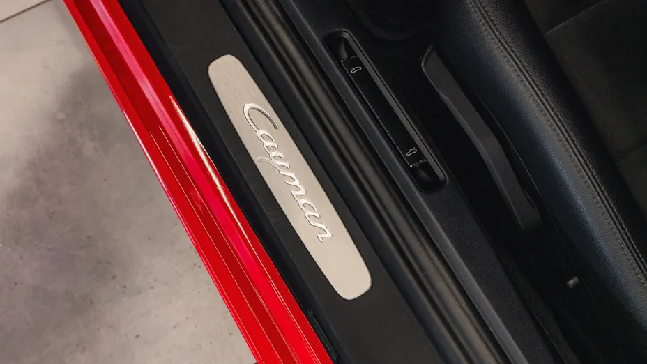 PORSCHE Cayman 718 Cayman GPF PDK