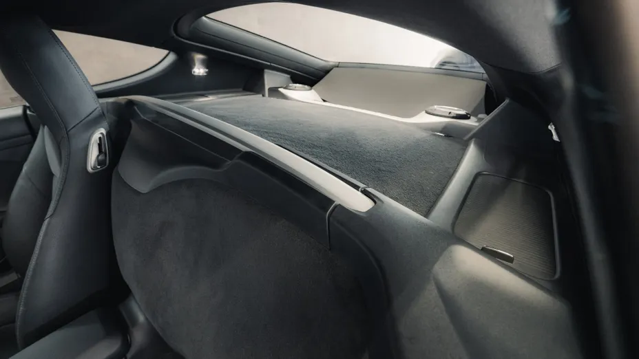 PORSCHE Cayman 718 Cayman GPF PDK