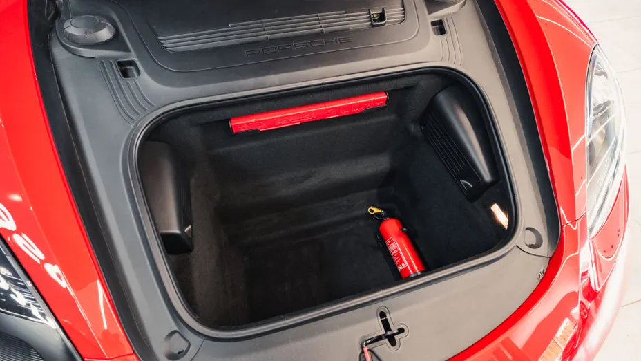 PORSCHE Cayman 718 Cayman GPF PDK