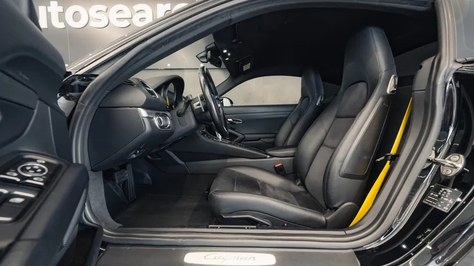 PORSCHE Cayman 718 Cayman GPF PDK