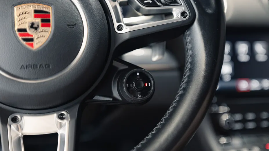 PORSCHE Cayman 718 Cayman GPF PDK