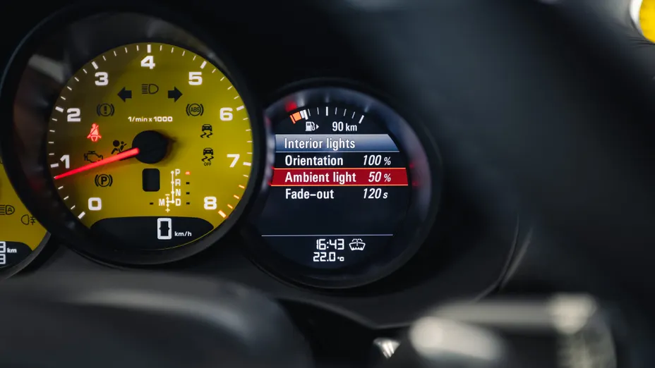 PORSCHE Cayman 718 Cayman GPF PDK