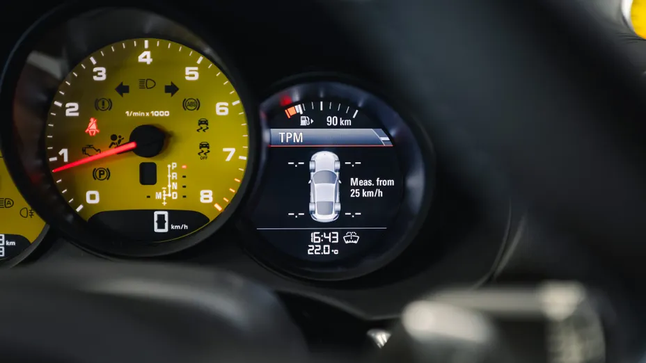 PORSCHE Cayman 718 Cayman GPF PDK
