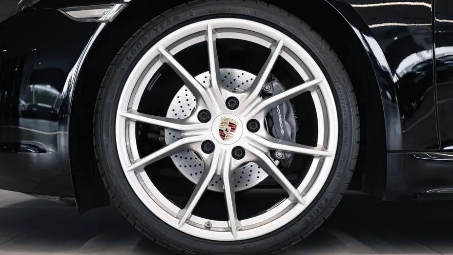 PORSCHE Cayman 718 Cayman GPF PDK