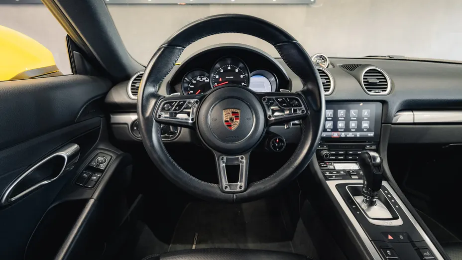 PORSCHE Cayman 718 Cayman GPF PDK