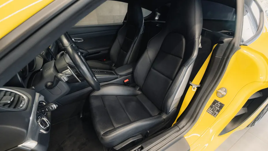 PORSCHE Cayman 718 Cayman GPF PDK