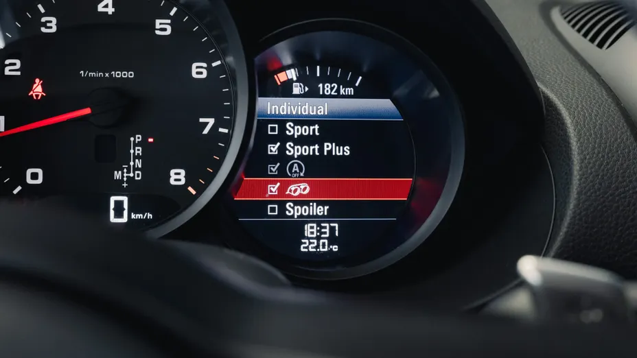 PORSCHE Cayman 718 Cayman GPF PDK
