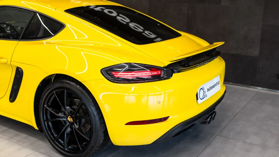 PORSCHE Cayman 718 Cayman GPF PDK