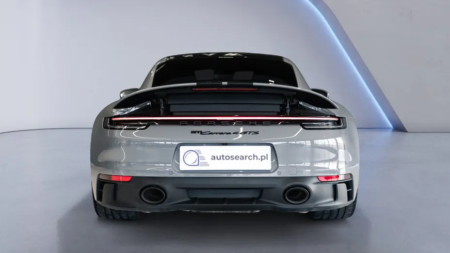 PORSCHE 911 911 Carrera 4 GTS