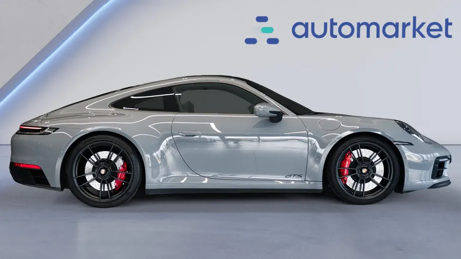 PORSCHE 911 911 Carrera 4 GTS