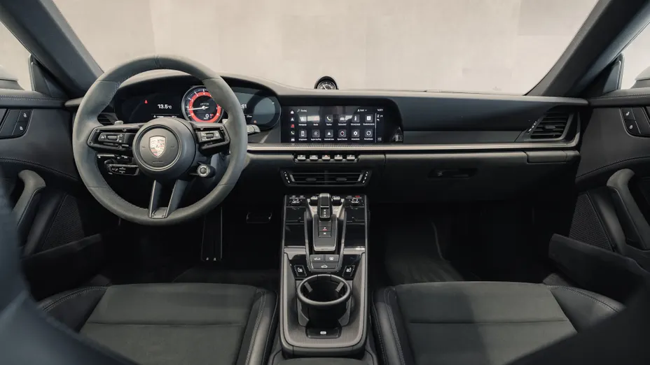 PORSCHE 911 911 Carrera 4 GTS