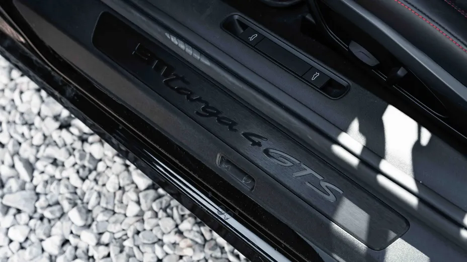 PORSCHE 911 911 Targa 4 GTS