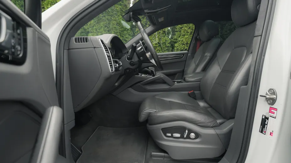 PORSCHE Cayenne Cayenne