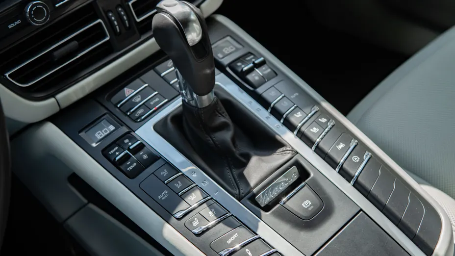 PORSCHE Macan Macan