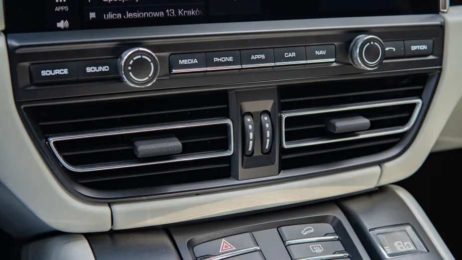 PORSCHE Macan Macan