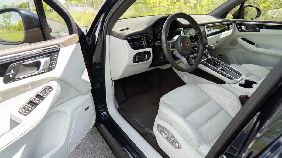 PORSCHE Macan Macan