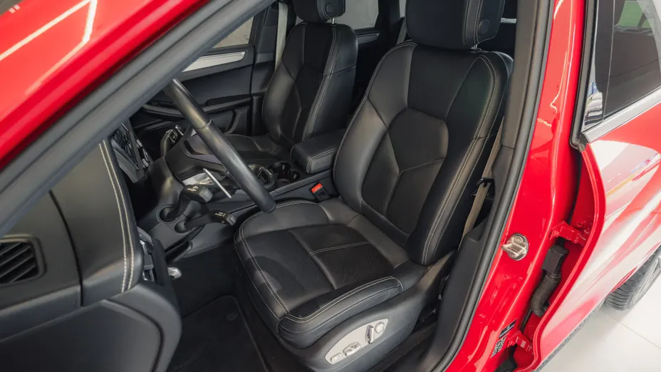 PORSCHE Macan Macan