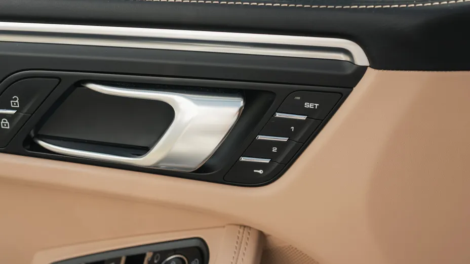 PORSCHE Macan Macan