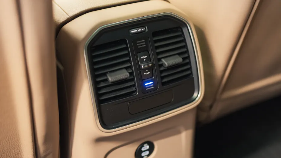 PORSCHE Macan Macan