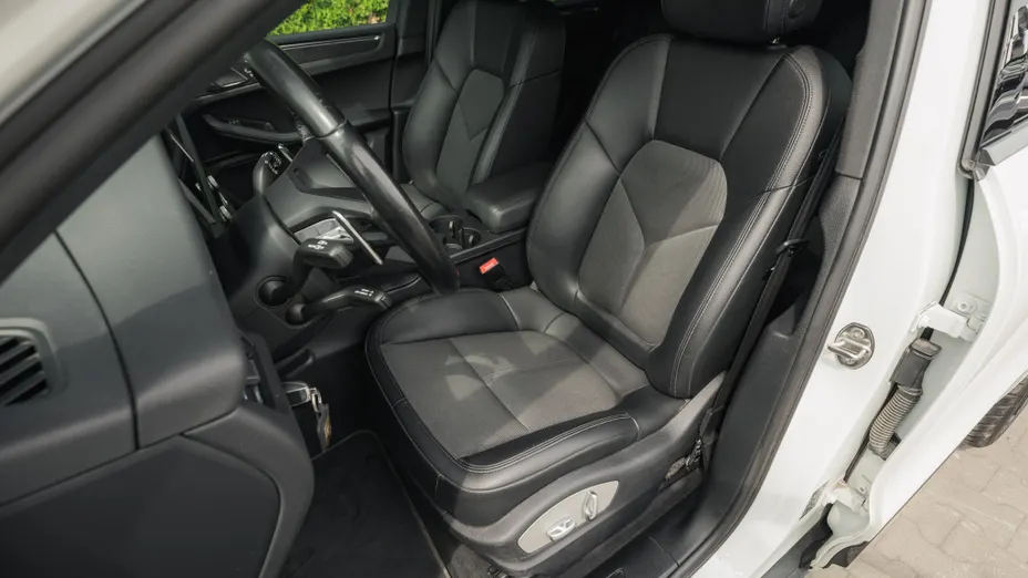 PORSCHE Macan Macan