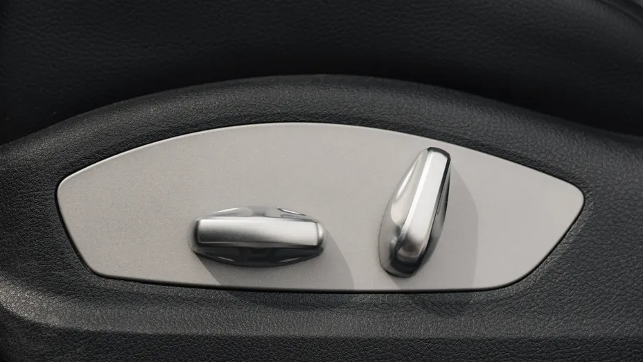 PORSCHE Macan Macan
