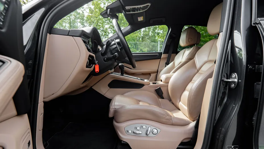 PORSCHE Macan Macan